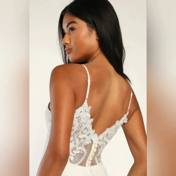 Lulu's Romantic Ways White Lace Button Back Maxi Dress S Wedding Bride Party - Picture 8 of 15